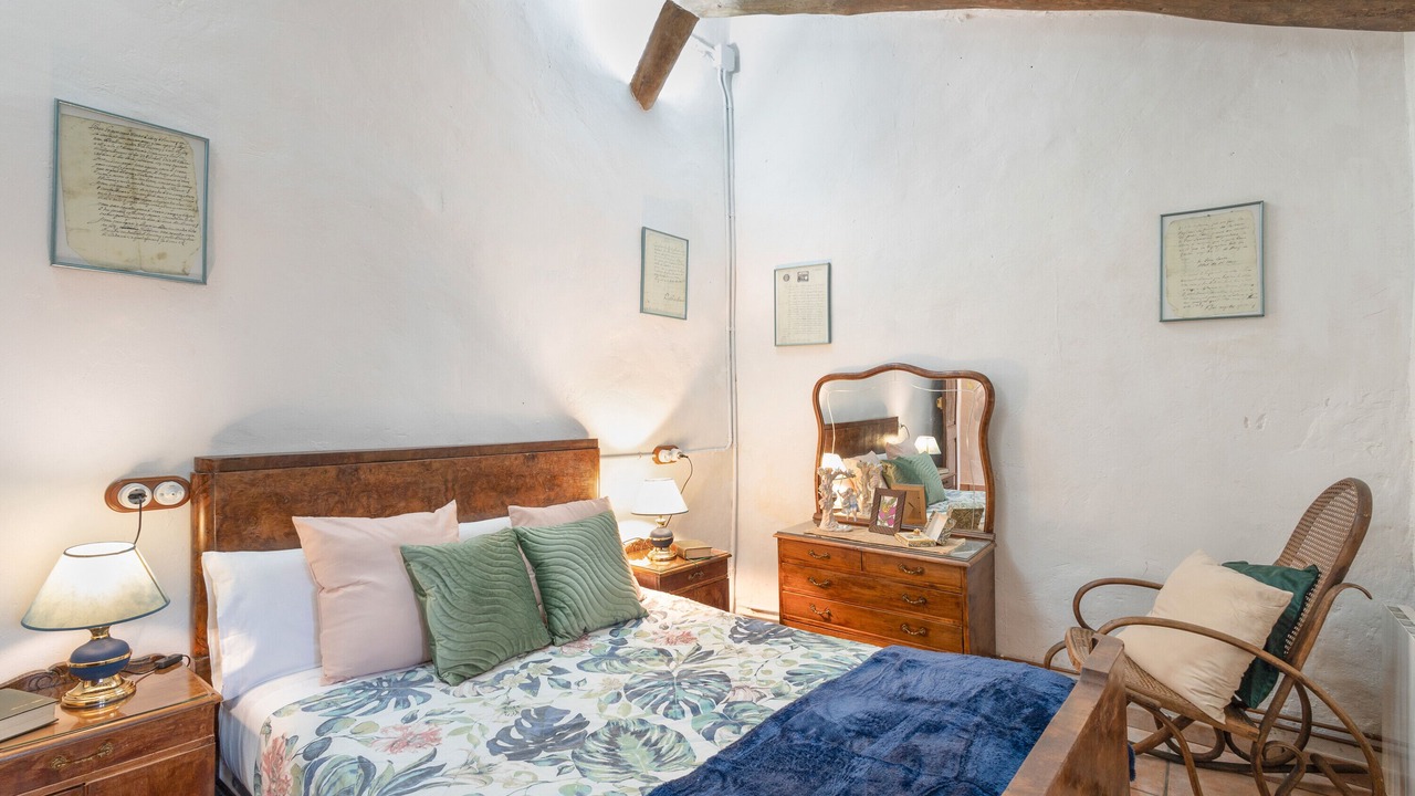 Photo of Bedroom in Pontons