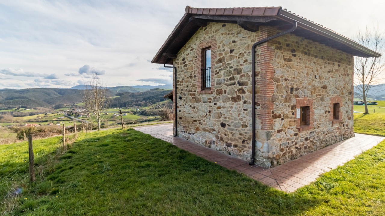 Photo of Outdoor in Barcena de Cicero