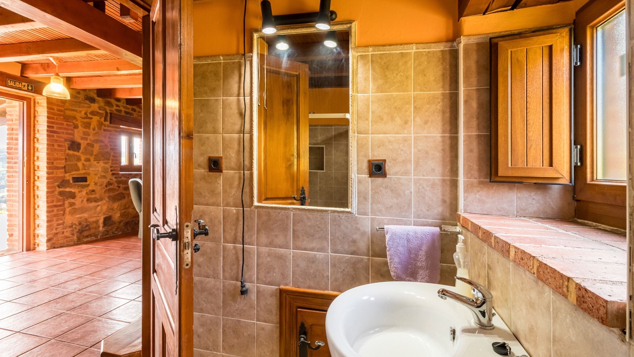 Photo of Bathroom in Barcena de Cicero