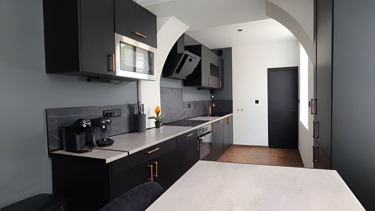 Photo of Kitchen in Lens