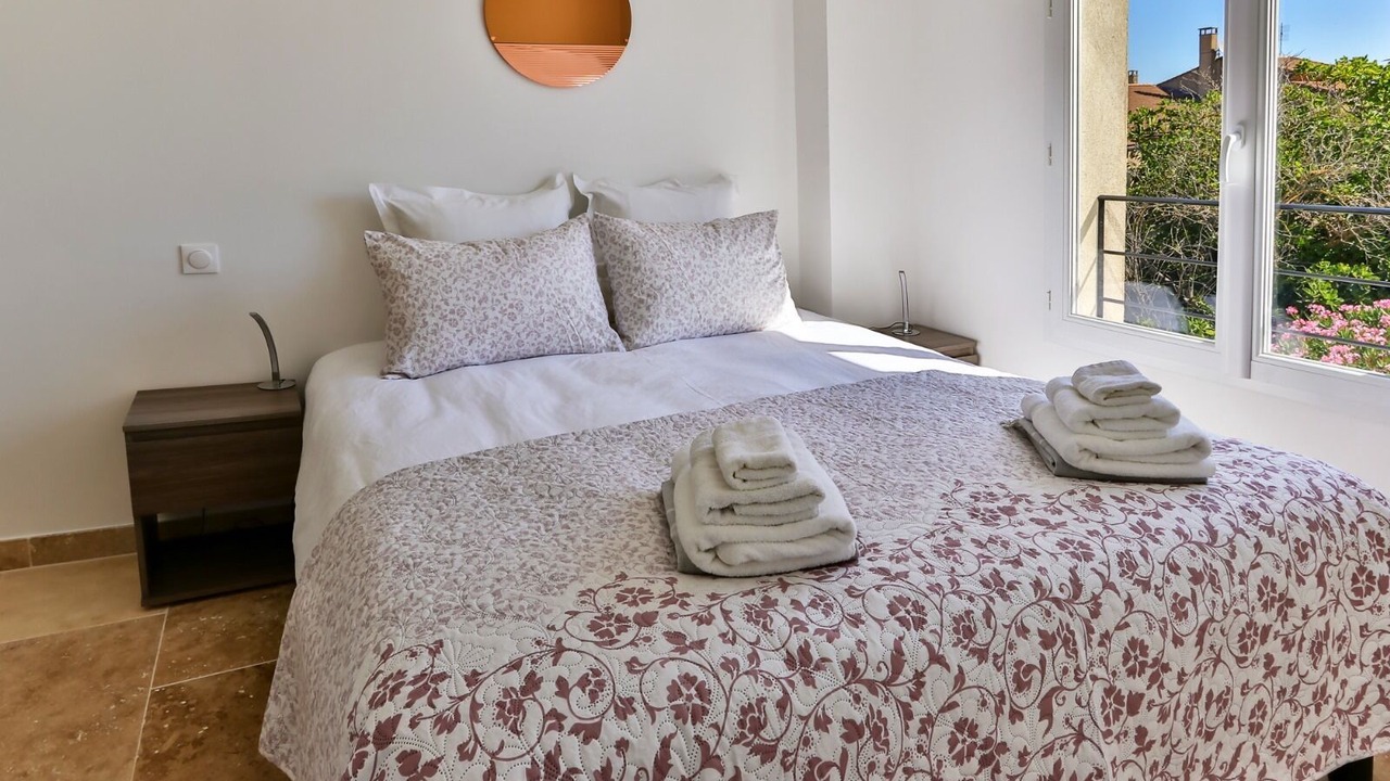 Photo of Bedroom in Saint-Etienne-du-Gres