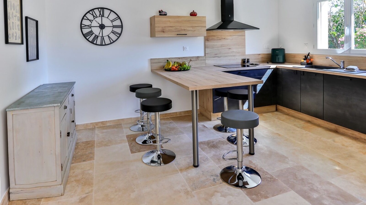 Photo of Kitchen in Saint-Etienne-du-Gres