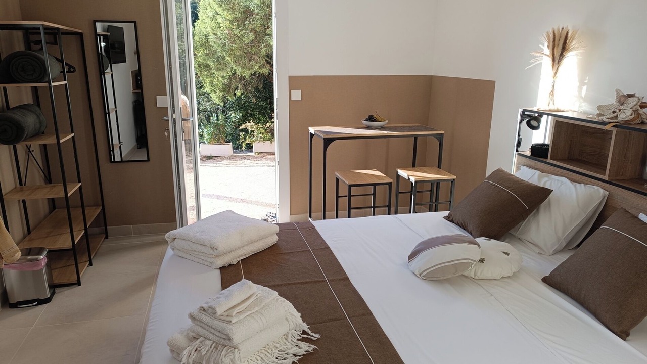 Photo of Bedroom in Dions
