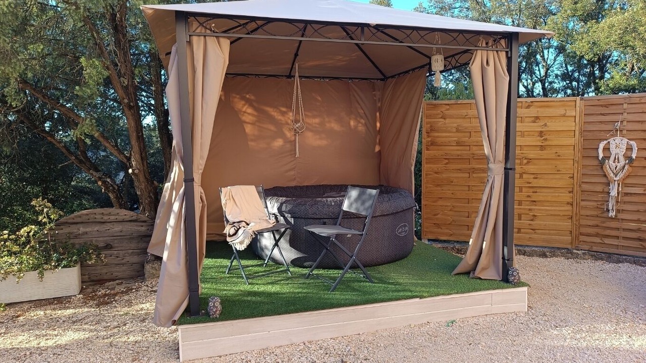 Photo of Outdoor in Dions