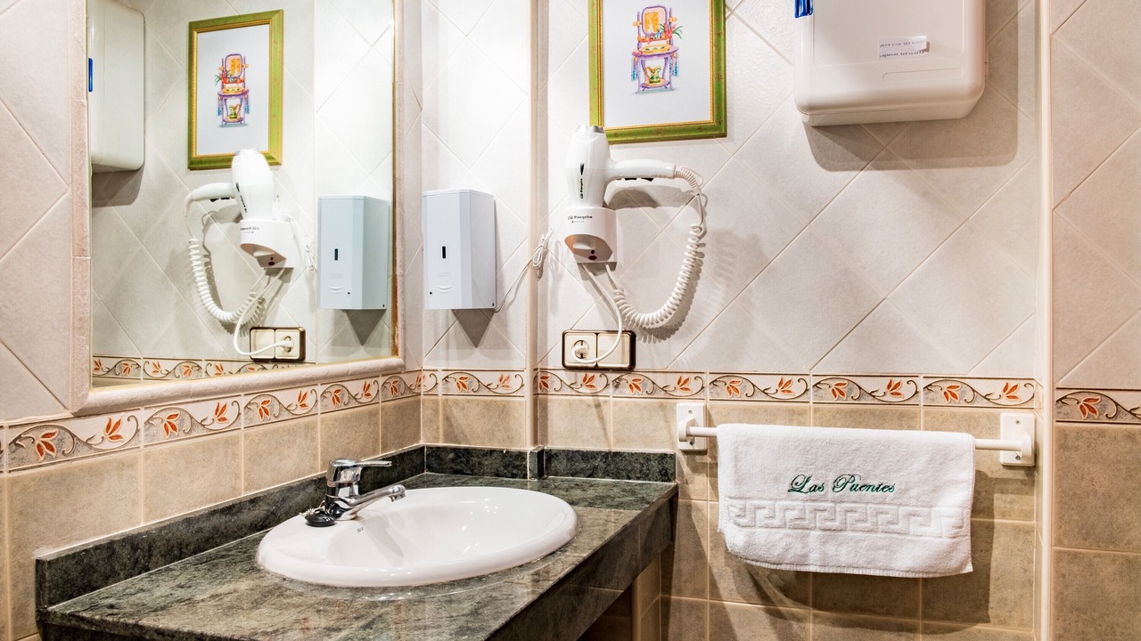 Photo of Bathroom in Candelario
