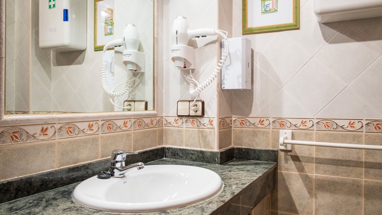 Photo of Bathroom in Candelario