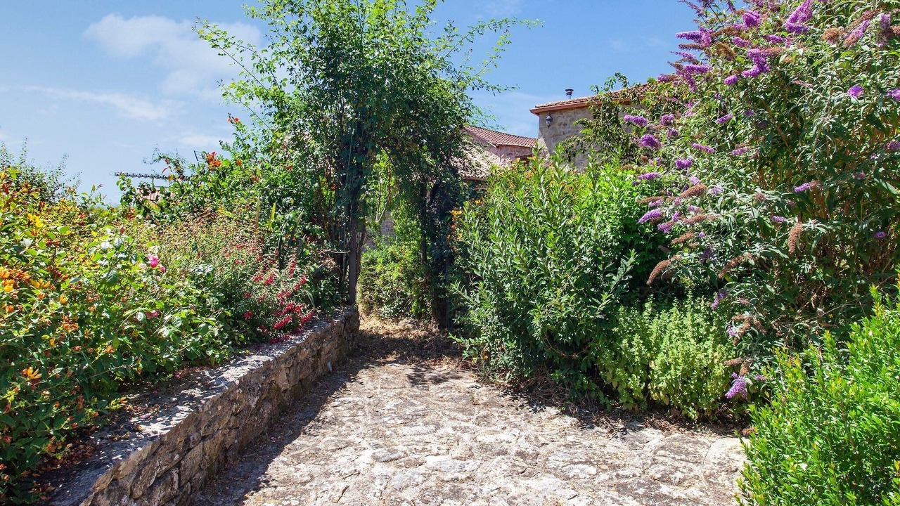 Photo of Outdoor in Panton
