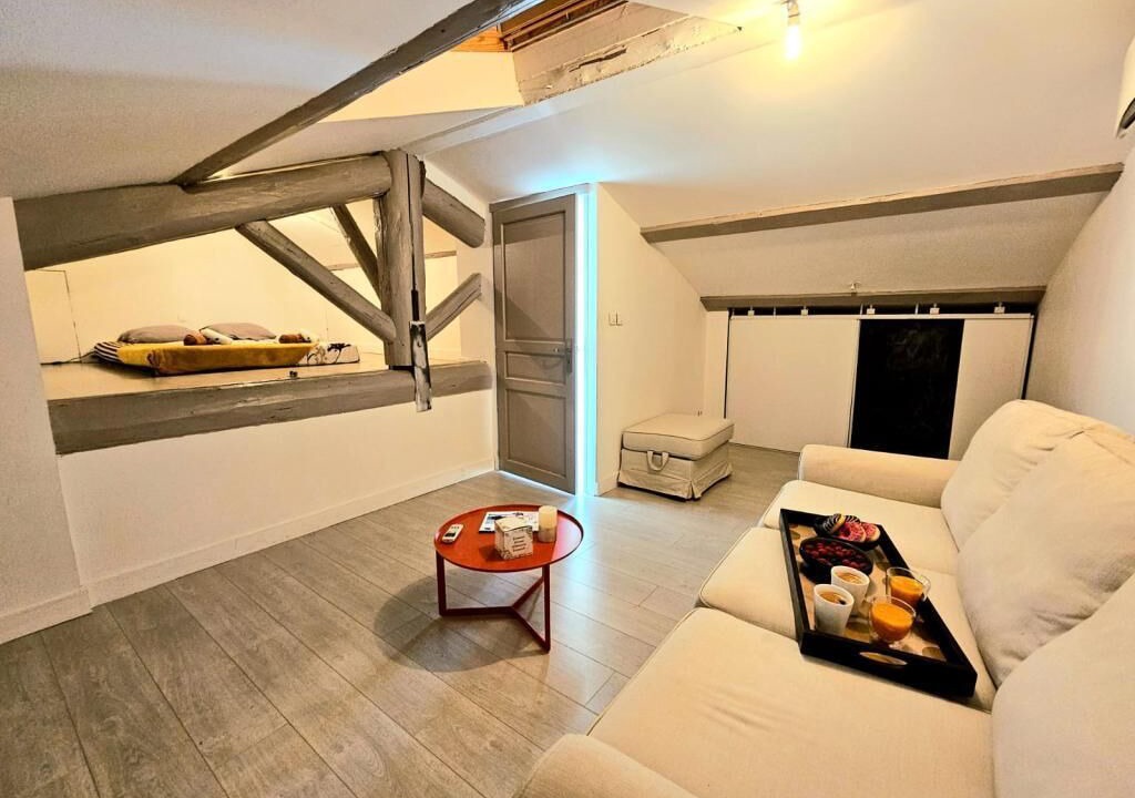 Photo of Livingroom in Cadereau