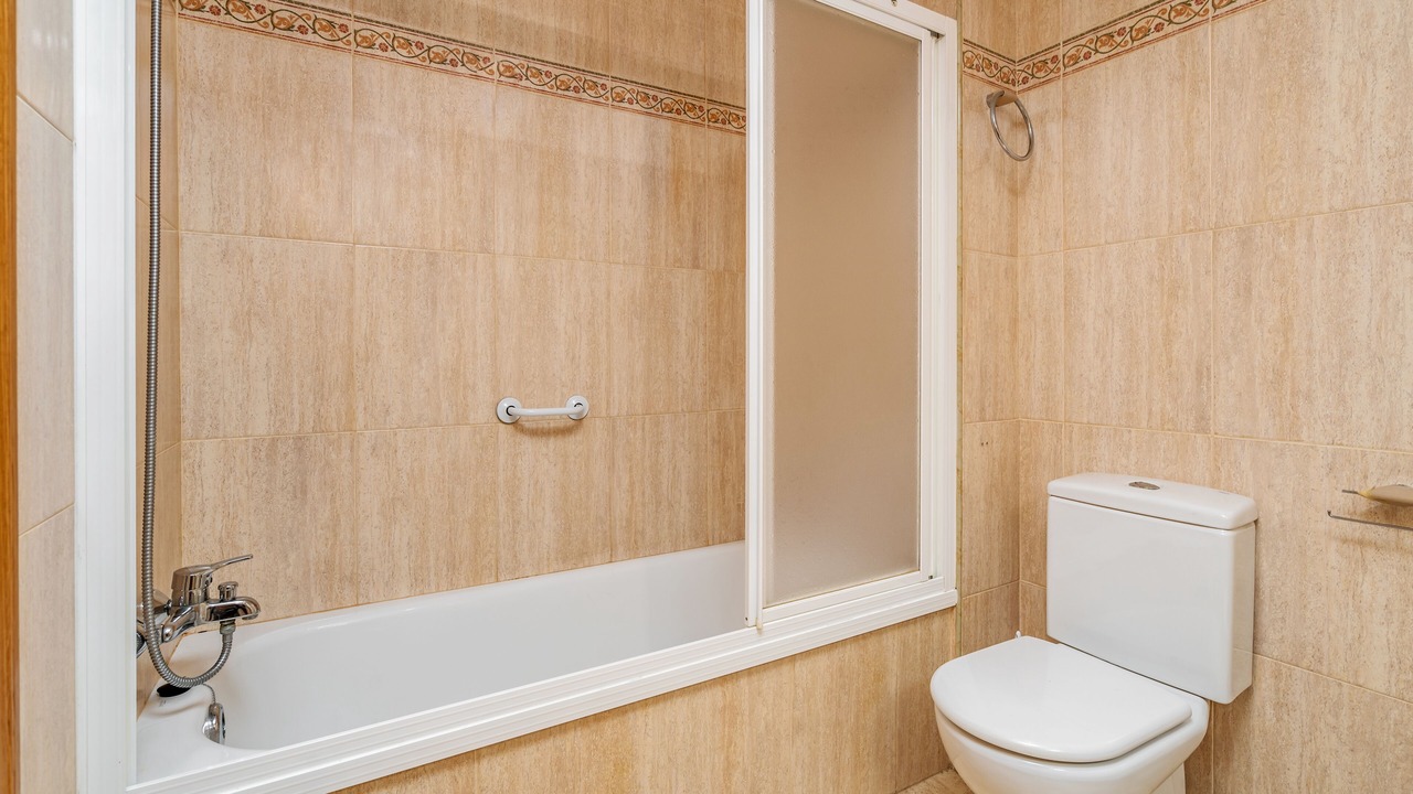 Photo of Bathroom in Alagon