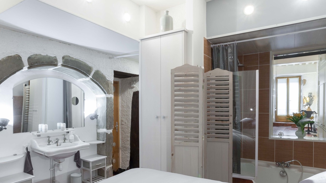 Photo of Bedroom in Annecy Old Town