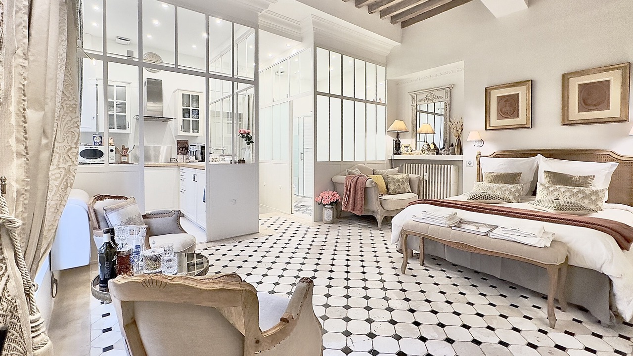 Photo of Bedroom in Avignon City Centre