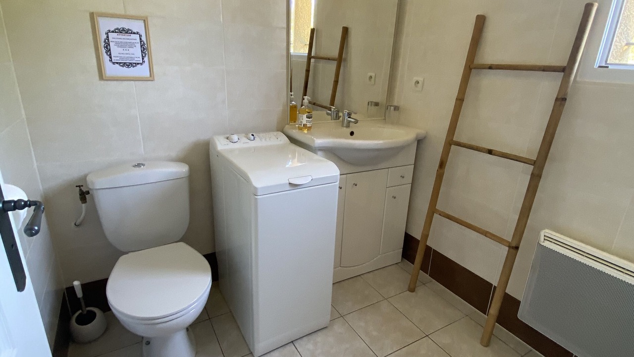 Photo of Bathroom in St.-Remy-de-Provence