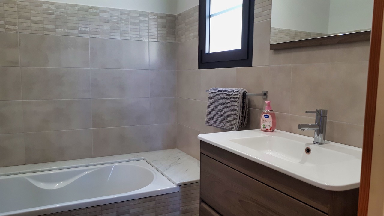 Photo of Bathroom in Faucon