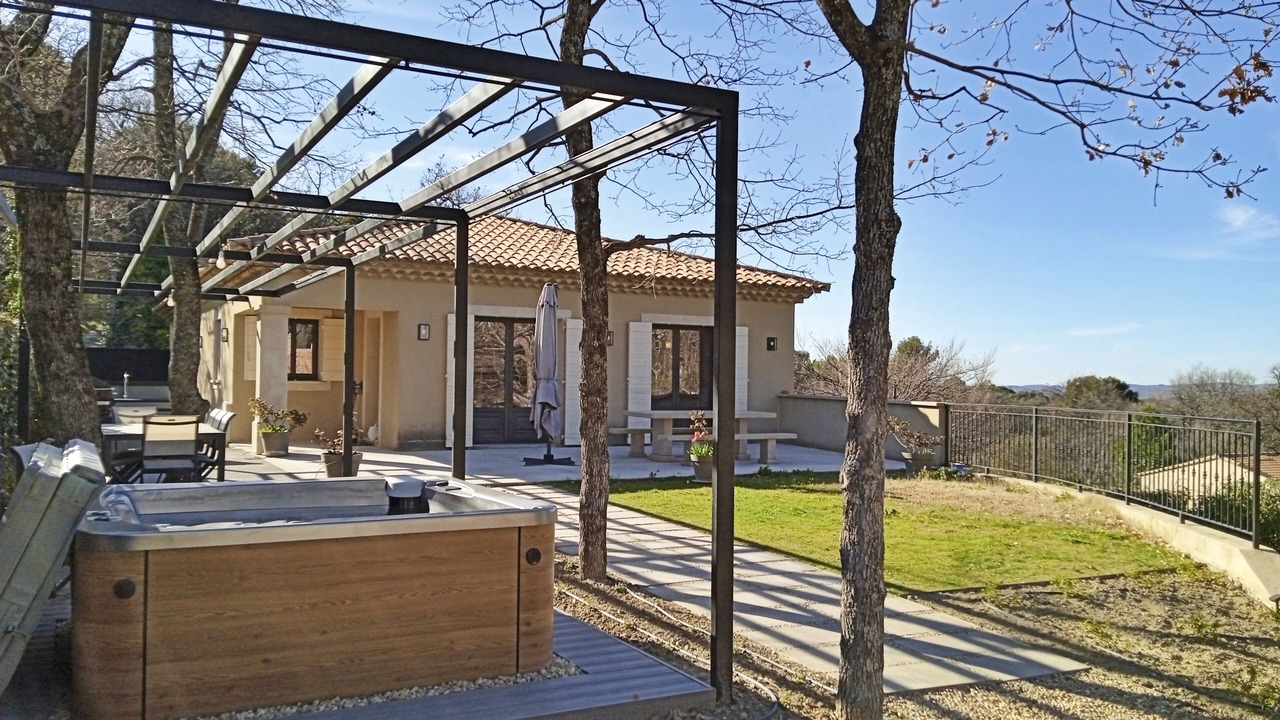 Photo of Patio Balcony in Faucon