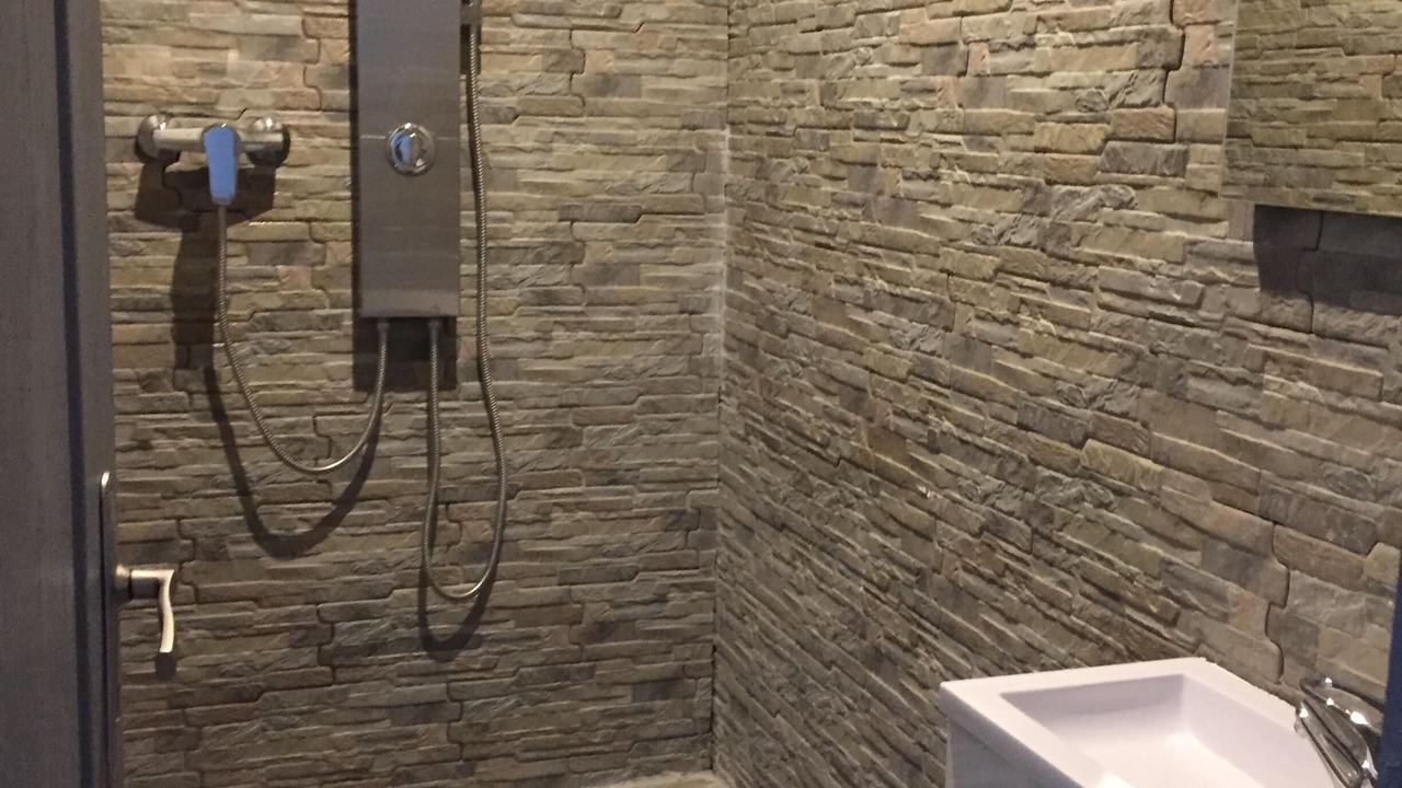 Photo of Bathroom in Maubec