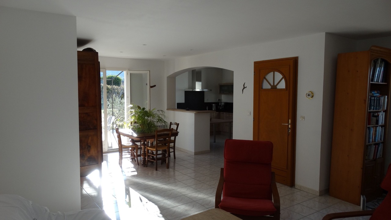 Photo of Livingroom in Maubec