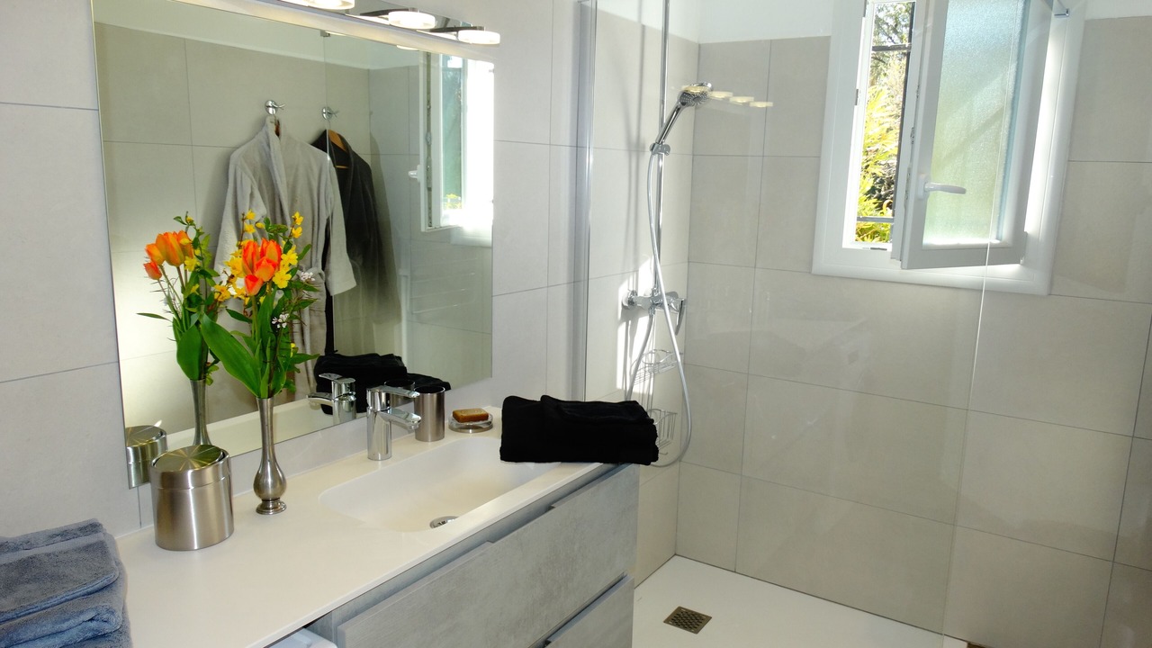Photo of Bathroom in Maubec