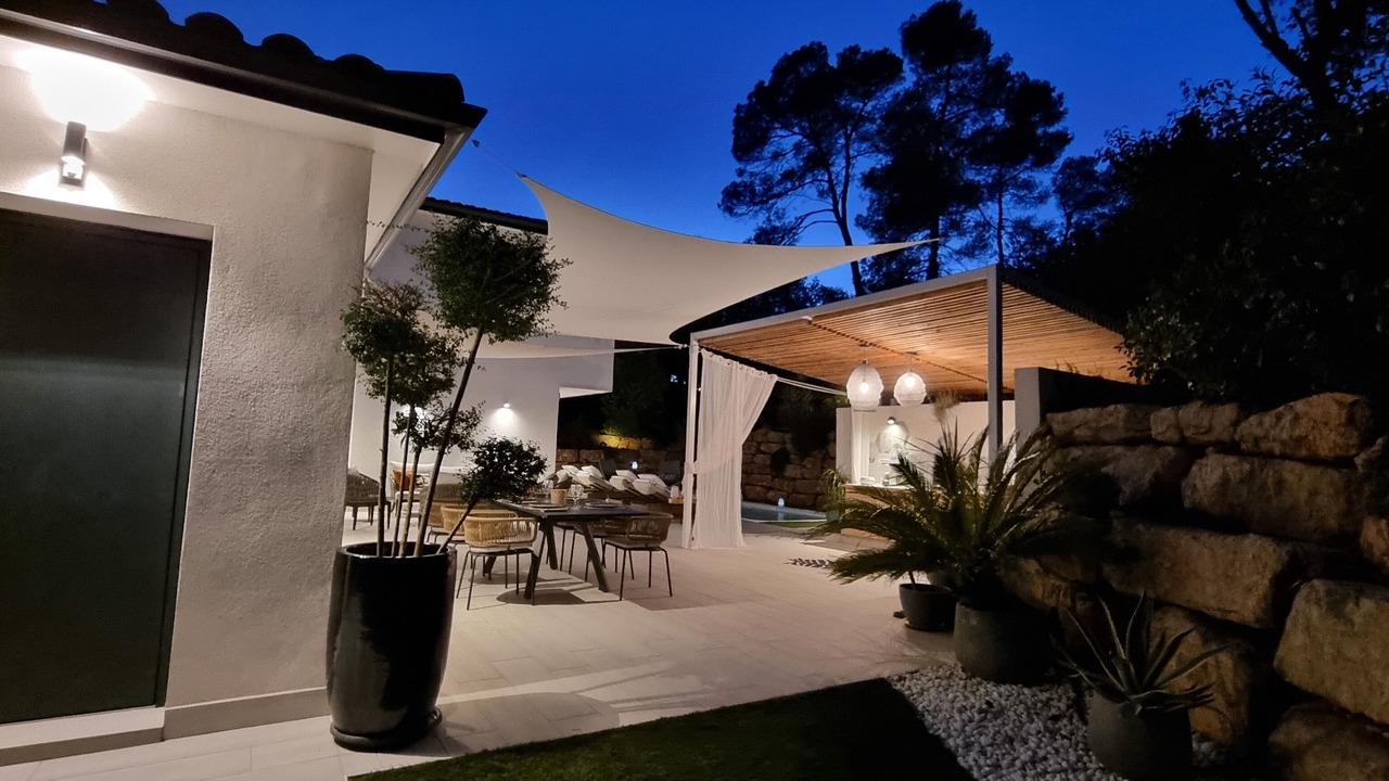 Photo of Patio Balcony in Saint-Maximin-la-Sainte-Baume