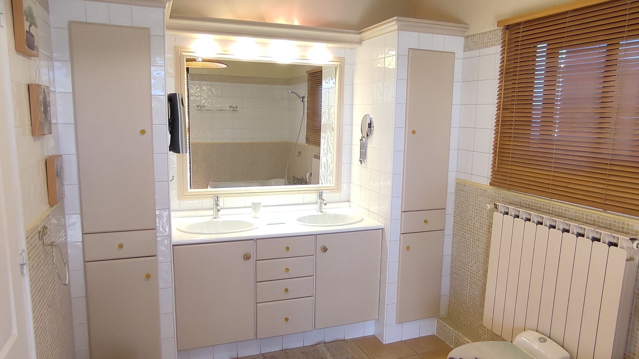Photo of Bathroom in Peypin