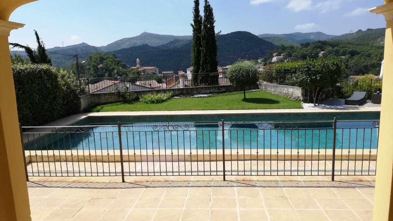 Photo of Outdoor in Peypin