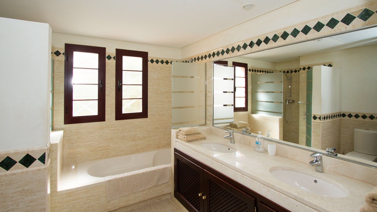 Photo of Bathroom in Ojen