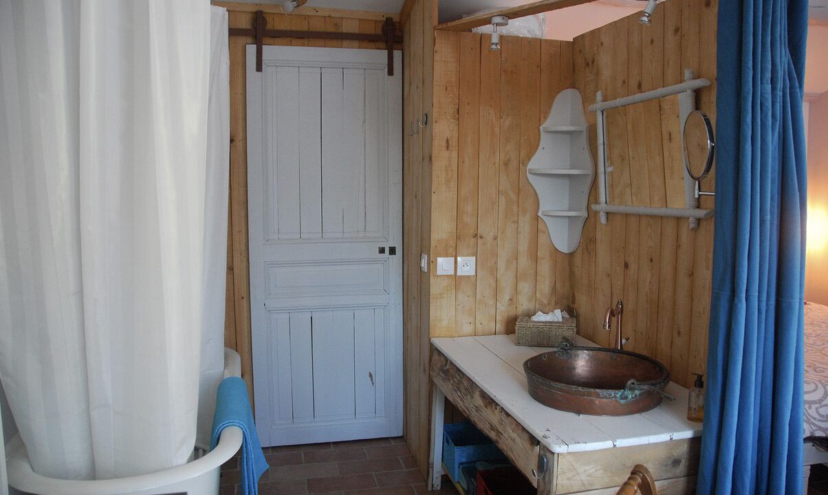 Photo of Bathroom in Salon-de-Provence