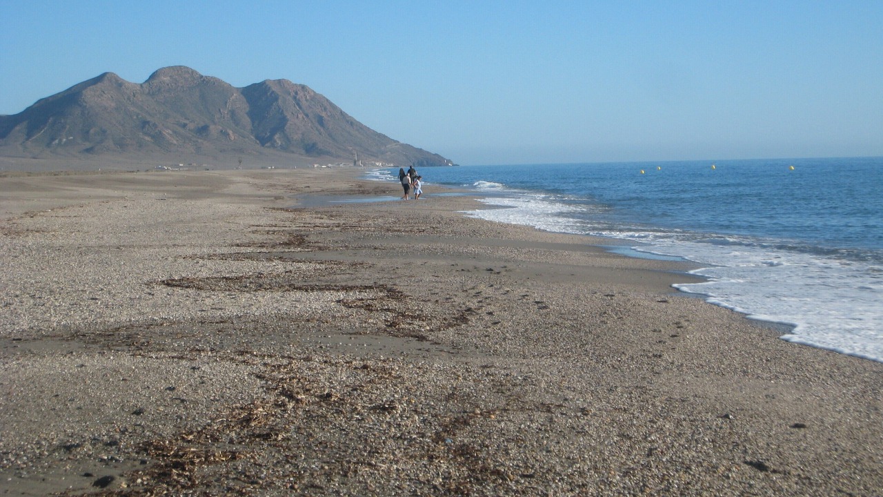 Photo of Others in Huebro