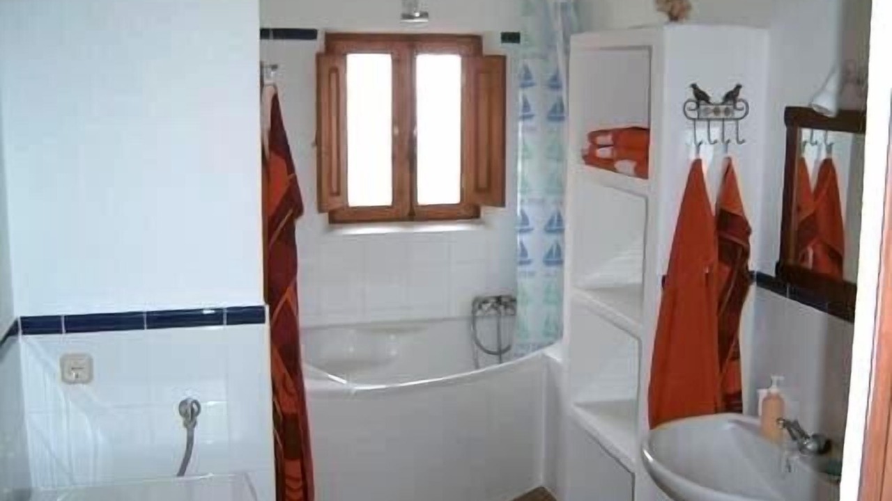 Photo of Bathroom in Huebro
