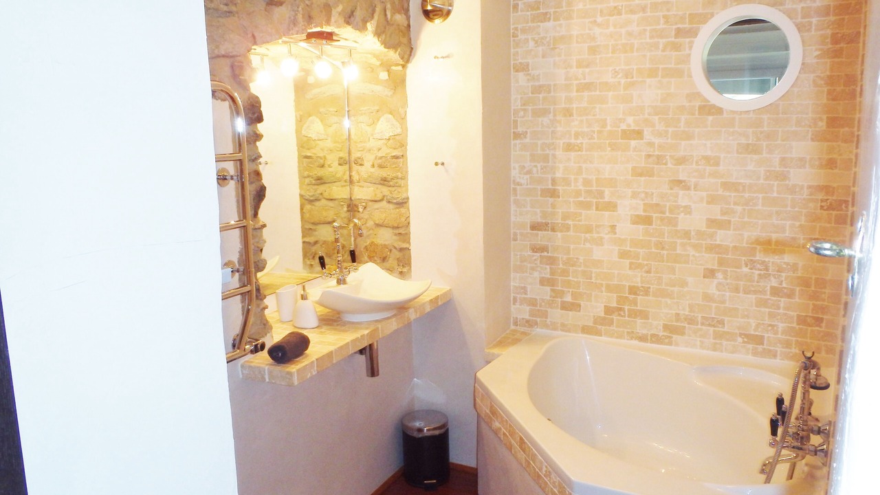 Photo of Bathroom in Lugrin