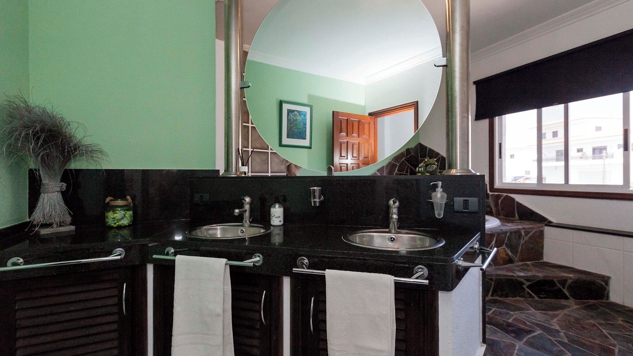 Photo of Bathroom in Arona