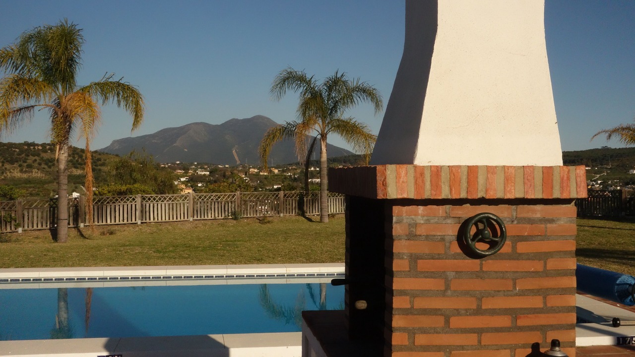 Photo of Outdoor in Coin
