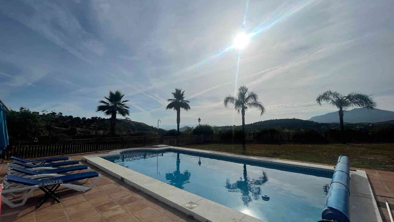 Photo of Outdoor in Coin