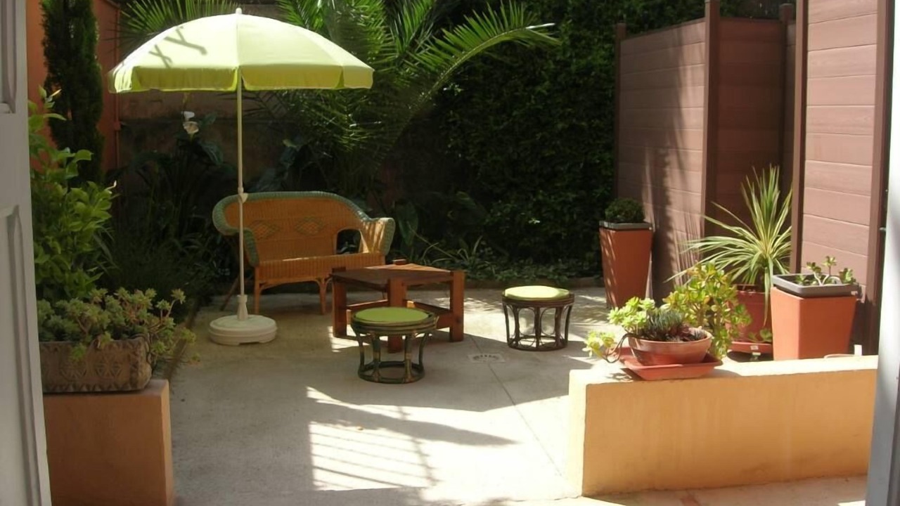 Photo of Patio Balcony in Les Remparts