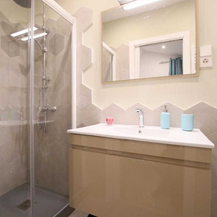 Photo of Bathroom in Embajadores