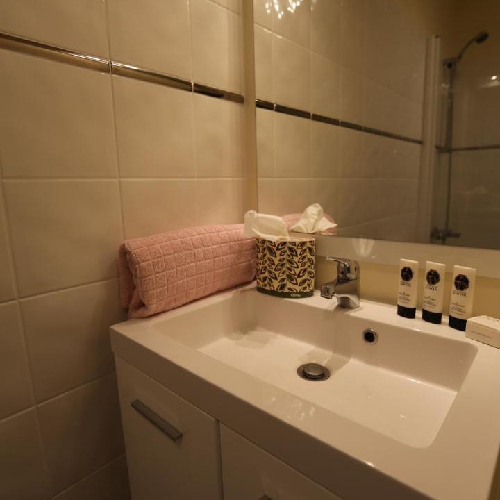Photo of Bathroom in Terrasson-la-Villedieu
