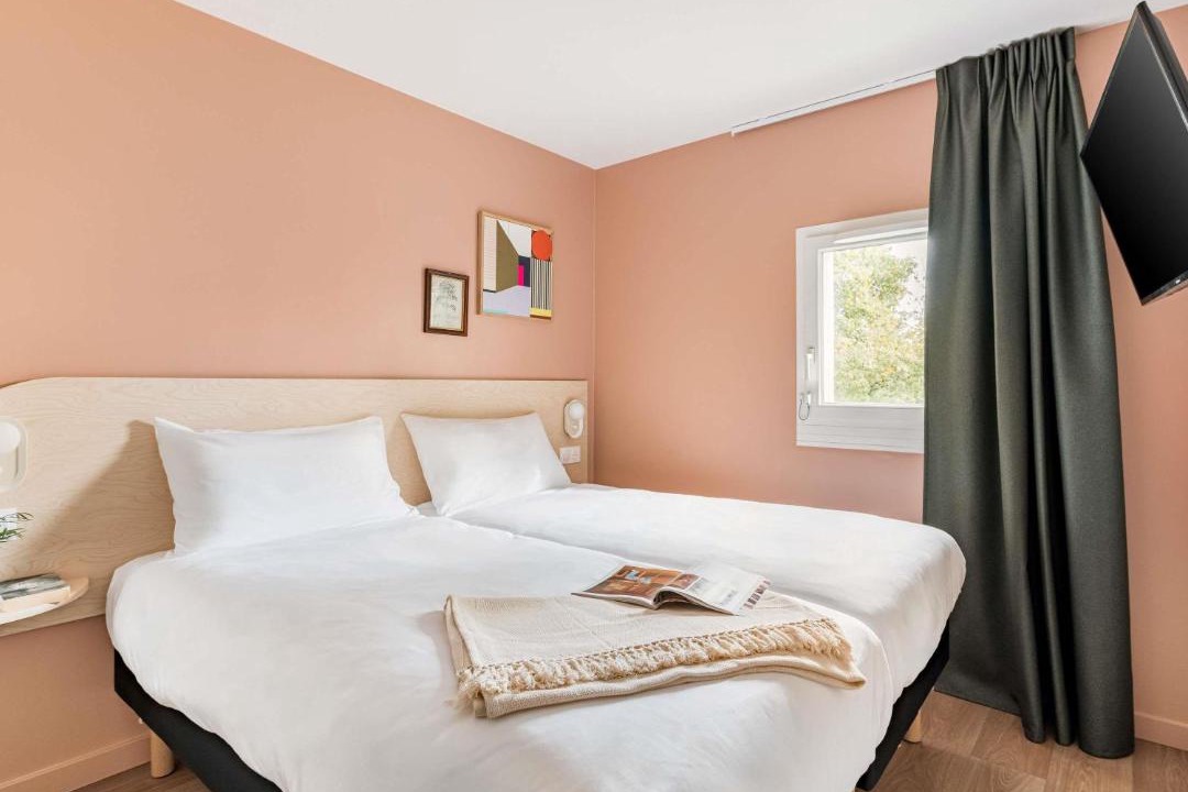 Photo of Bedroom in Prevessin-Moens
