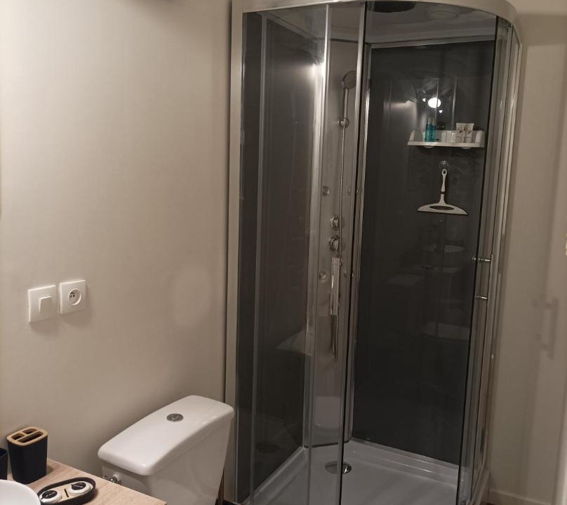 Photo of Bathroom in Chateauneuf-du-Rhone