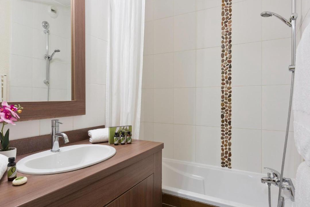 Photo of Bathroom in Ferney-Voltaire