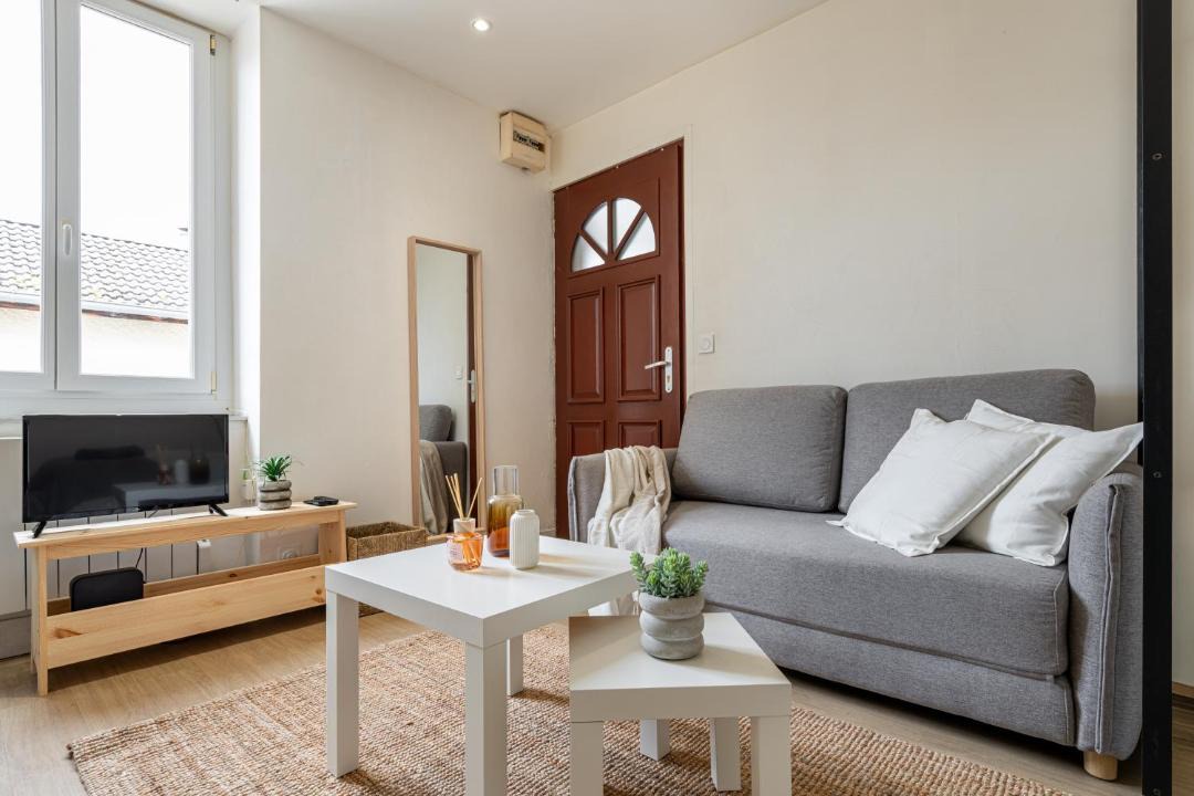 Photo of Livingroom in Oyonnax