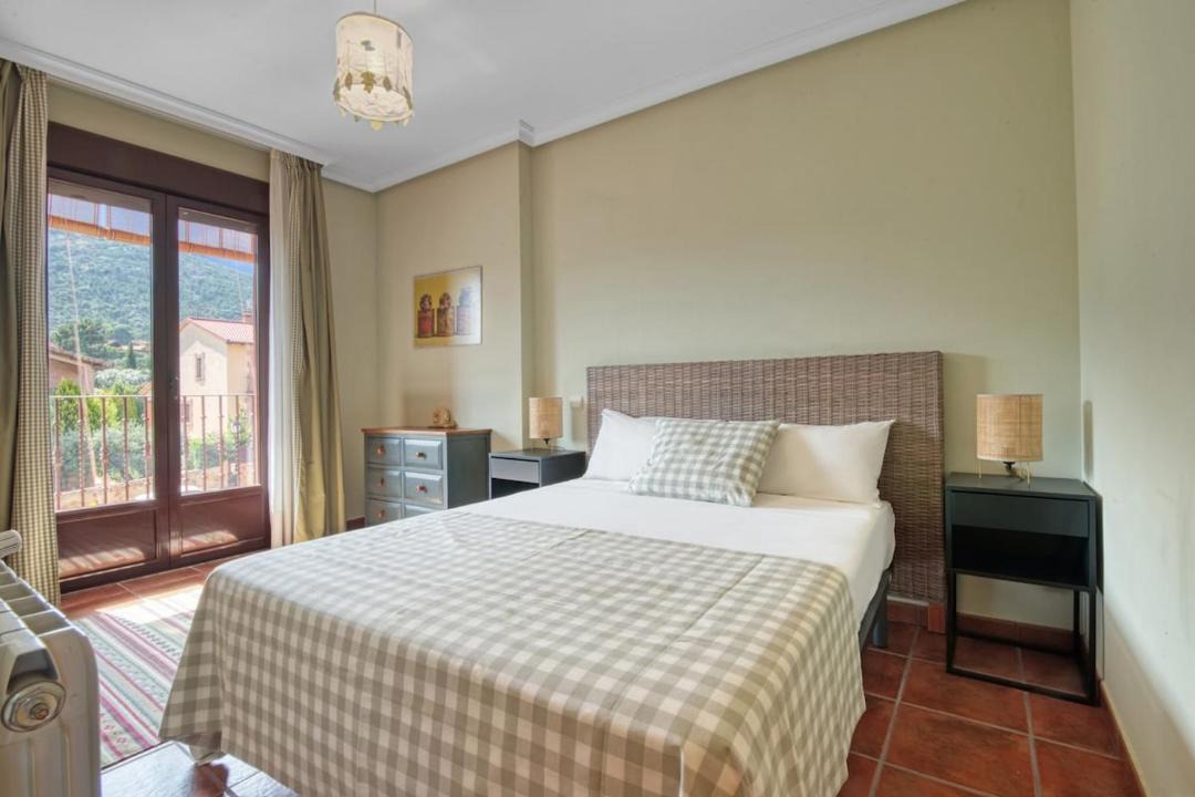Photo of Bedroom in Mombeltran