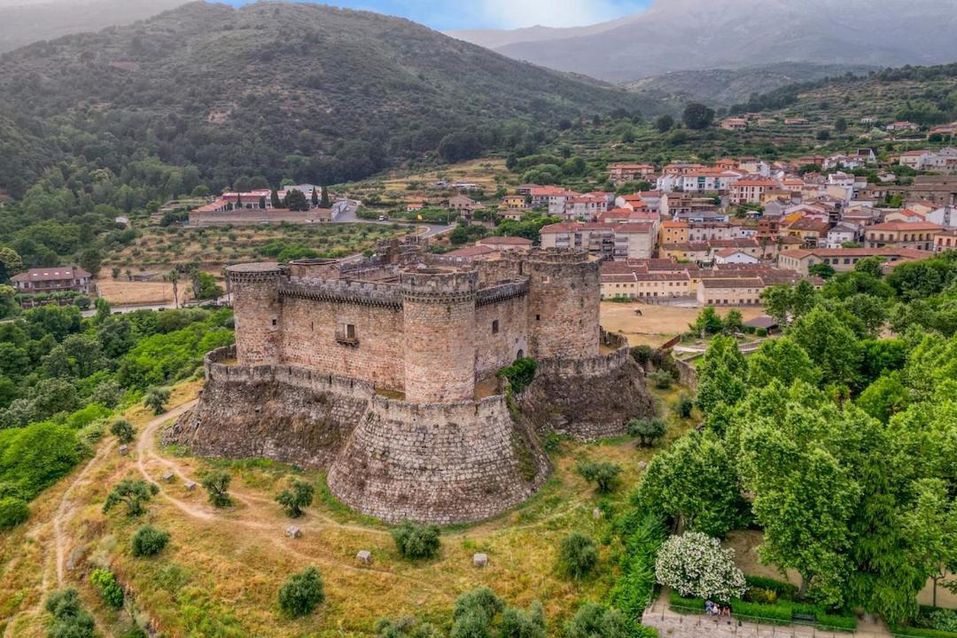 Photo of Buildings in Mombeltran
