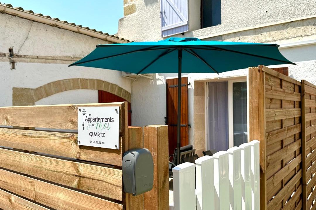 Photo of Patio Balcony in Saint-Laurent-d'Aigouze