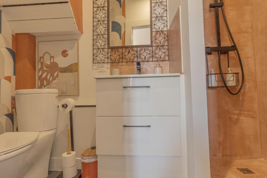 Photo of Bathroom in Quartier Administrations