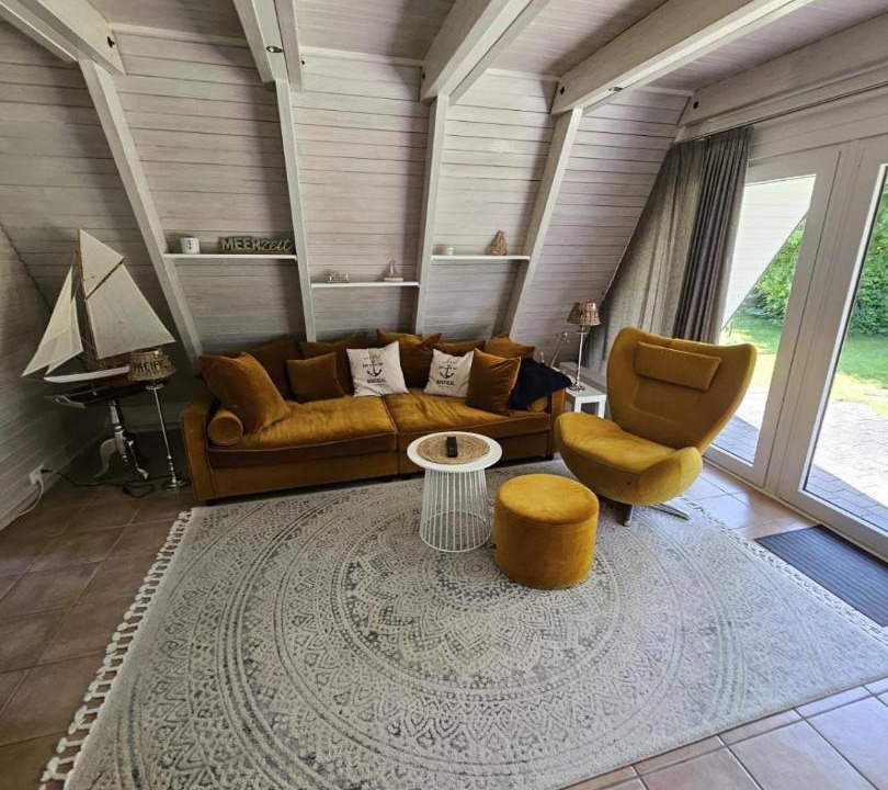 Photo of Livingroom in Damp