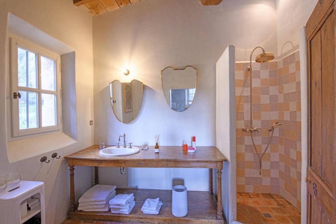 Photo of Bathroom in Paradou