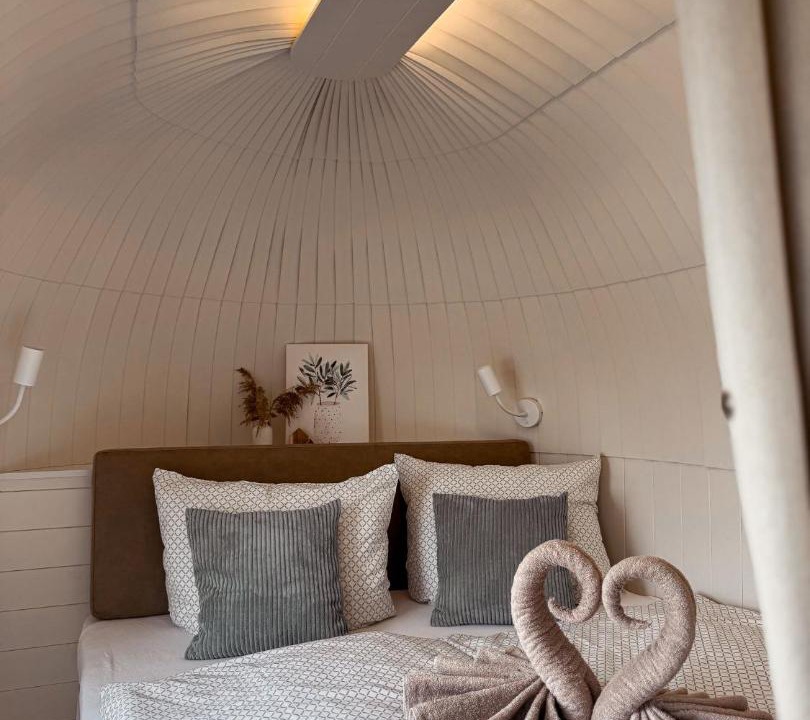 Photo of Bedroom in Parey