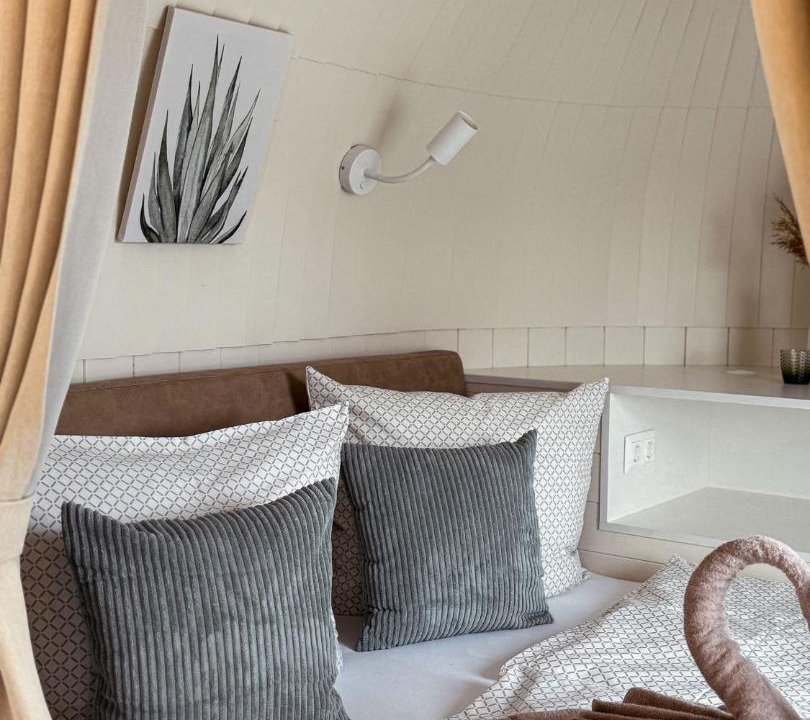 Photo of Bedroom in Parey