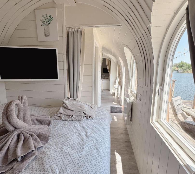 Photo of Bedroom in Parey