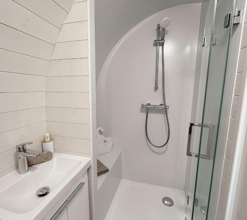 Photo of Bathroom in Parey