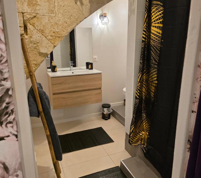 Photo of Bathroom in Ledenon